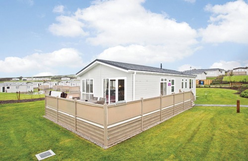 White Cross Ski Chalet | Perranporth Premier Lodge