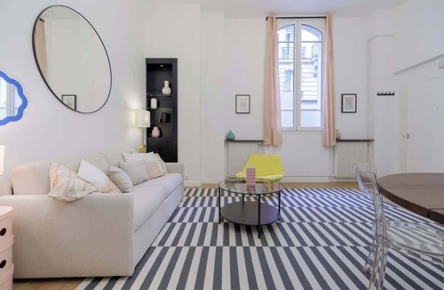 Neuilly-sur-Seine Apartment | Perretti - Spacious Flat 2BDR Paris Neuilly