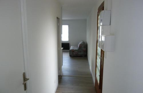 Nazelles-Negron Apartment | Perreux