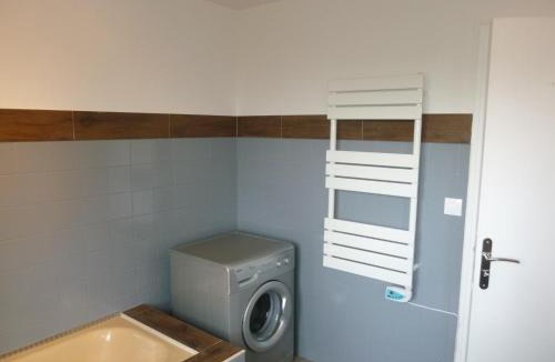 Nazelles-Negron Apartment | Perreux