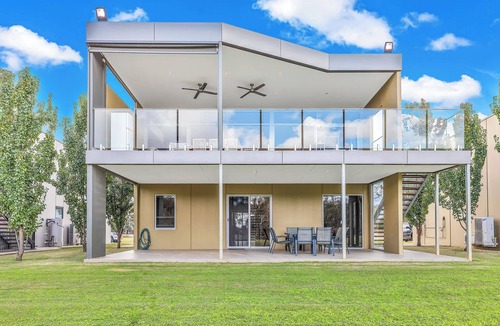 Moama House | Perricoota Riverfront Townhouse | Murray River Views