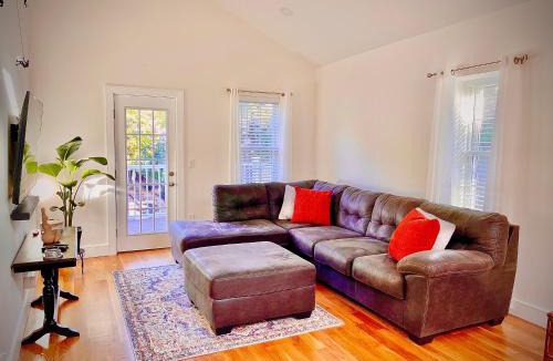 Dudley Square Apartment | Perrin Place Unit 3