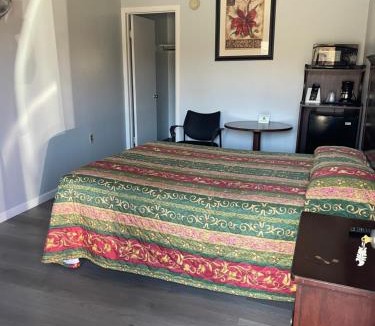 Perryopolis Hotel | Perry-O Inn & Suites