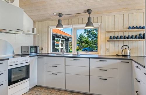 Hals House | "Persa" - from the sea by Interhome