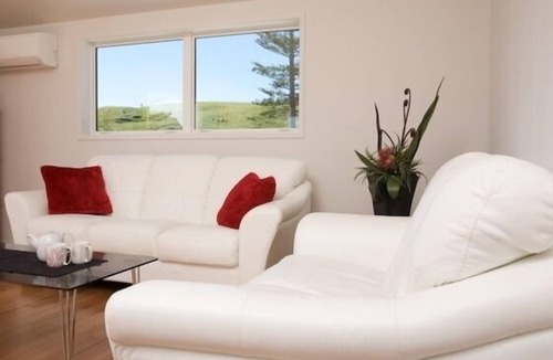 Whangarei Heads Apartment | Personalised, boutique, beachfront accommodation.