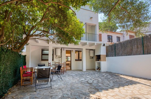 Pals Ski Chalet | PESCADORS: Recently renovated house 200 metres from Pals beach