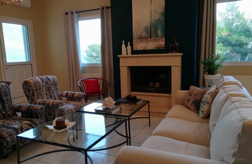 Pesada House | Pessada Bay Studios & Apartment's