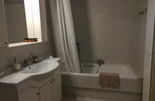 Pesada House | Pessada Bay Studios & Apartment's