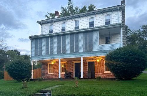 Rossville House | Pet & Family Friendly! Home w/Fenced Yard + Deck