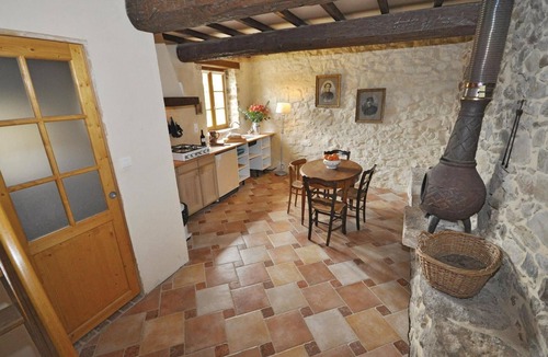Murviel-les-Beziers House | Pet friendly home in Murviel-lès-Béziers