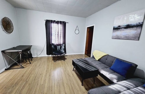 Esterhazy House | Pet friendly 1 bedroom bungalow