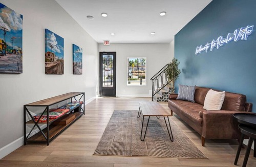 Vista Apartment | Pet Friendly | 15 Min to Carlsbad Beach | Downtown