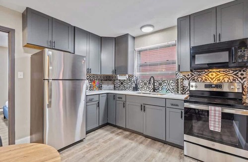 Tower Grove South Apartment | Pet-Friendly 1BR · Tower Grove · 3 mi SSM SLU · Free Parking