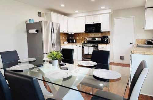 Los Serranos House | Pet friendly 2 BR 2 BA Private Front yard Retreat