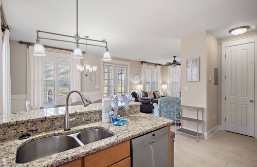 Laurel Grove House | Pet Friendly ~ 2 Golf Carts ~ Spacious Home