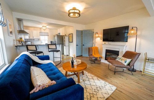 Tichigan House | Pet Friendly 2 Lakefront Cottages with Pontoon Boat, Kayaks, Firepit and Sandbar