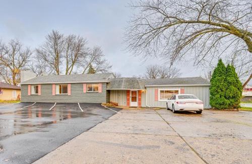 Mount Morris Township House | Pet Friendly 2 Mi to Downtown Flushing
