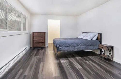 Maplewood House | Pet Friendly 2Bd/2Ba Near Maplewood Golf Course