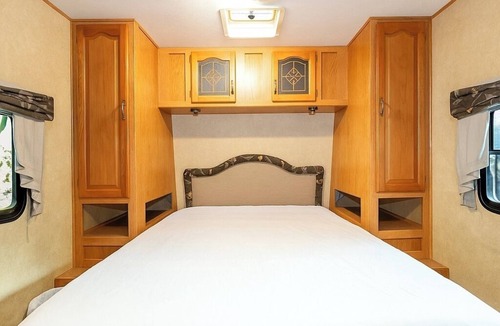 Miller Beach Hotel | Pet-Friendly 2BR Camper with Fire Pit and Grill