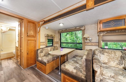 Miller Beach Hotel | Pet-Friendly 2BR Camper with Fire Pit and Grill