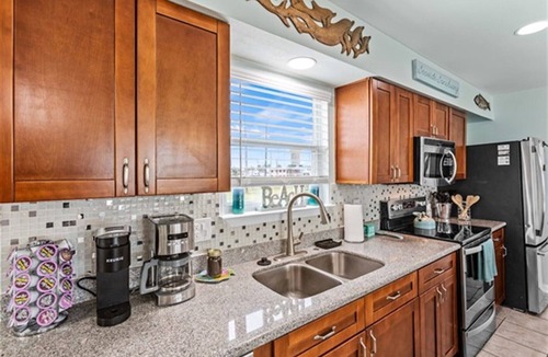 Jamaica Beach House | Pet-Friendly 2nd-Row Beach House | Large Deck | Family-Ready