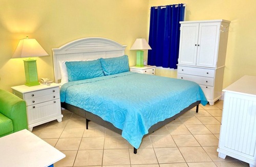 Atlantic Beach Hotel | Pet-friendly, 3 Blocks to Beach, Centrally Located! Unit 502