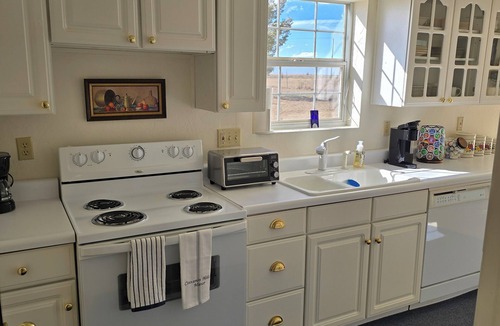 Elgin House | Pet-friendly 3-bedroom house in perfect Elgin with cool AC and charm.