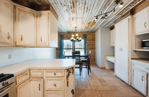 Midland House | Pet-Friendly 3BR Furnished Home w/Large Yard