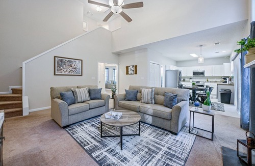 Woodstock Cottage | Pet-friendly 3BR w Porch & Grill Weekday Deals!