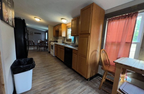 Pineville House | Pet friendly 4 bed 2 bath home with outdoor shower close to local campgrounds!