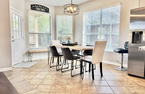 Murphy House | Pet-Friendly 4-Bedroom+Office, Pool Table, Hot Tub