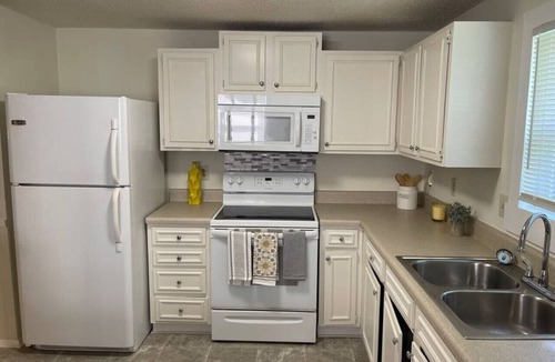 Charlotte House | Pet-Friendly 4BR | Near Uptown | Sleeps 9