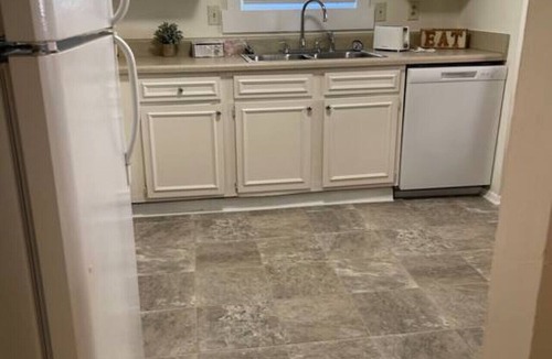 Charlotte House | Pet-Friendly 4BR | Near Uptown | Sleeps 9