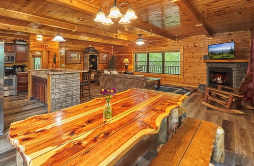 Gatlinburg Cabin | Pet-Friendly 5BR w/Game Room + Amazing Mountain Views