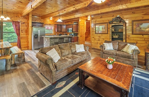 Gatlinburg Cabin | Pet-Friendly 5BR w/Game Room + Amazing Mountain Views