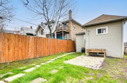 Oak Park House | Pet Friendly: 8 Mi to Chicago - Fenced Backyard!