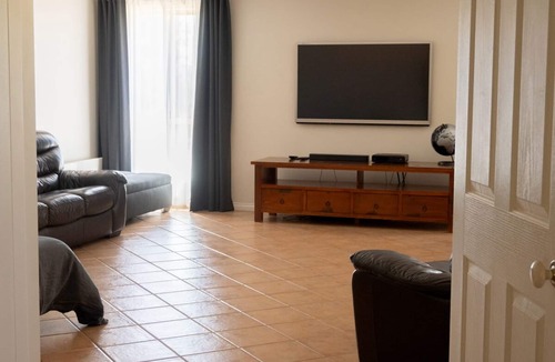 Murtho House | Pet friendly accommodation on the Murray River - 3 bedroom listing