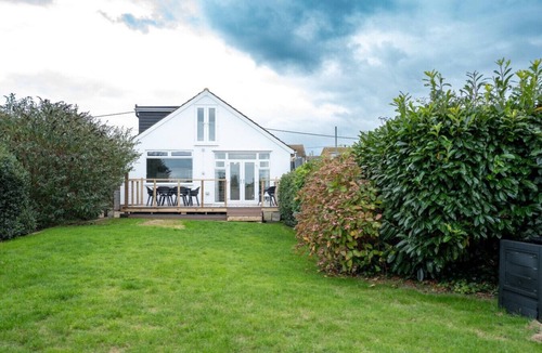 Minster on Sea House | Pet-Friendly & Accessible, SeaViews
