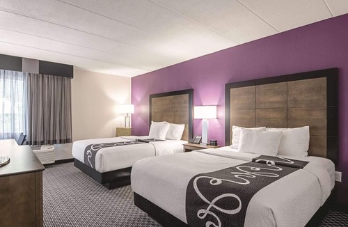 Portland Hotel | Pet-Friendly Accommodation Perfect for Portland Family Adventures, 2 Rooms