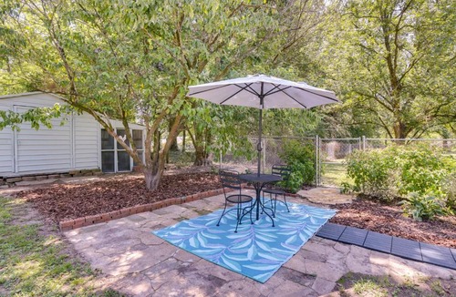 Moody House | Pet-Friendly Alabama Retreat w/Deck & Patio!