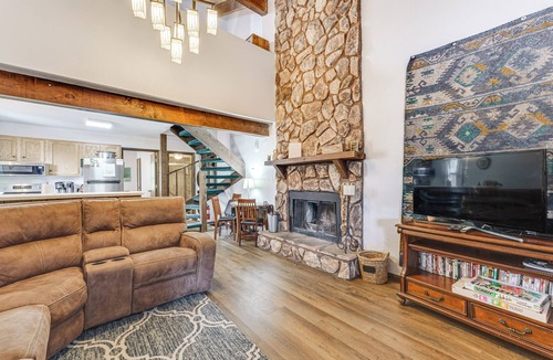 Angel Fire Apartment | Pet-friendly Angel Fire Condo: Walk to Ski Resort