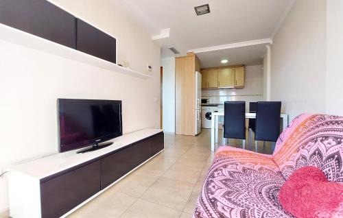 Plaza De La Costera Apartment | Pet Friendly Apartment In Bellreguard