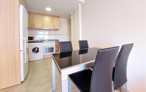 Plaza De La Costera Apartment | Pet Friendly Apartment In Bellreguard