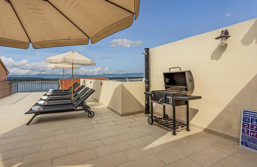 Klanfari Apartment | Pet friendly apartment in Dramalj