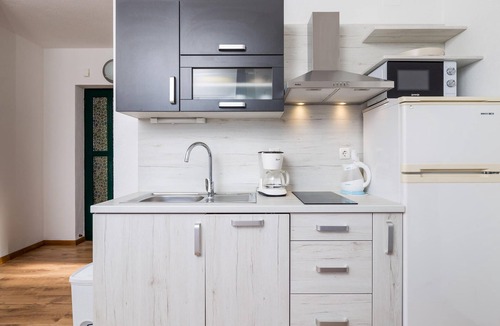 Rab Apartment | Pet friendly apartment in Barbat with WiFi