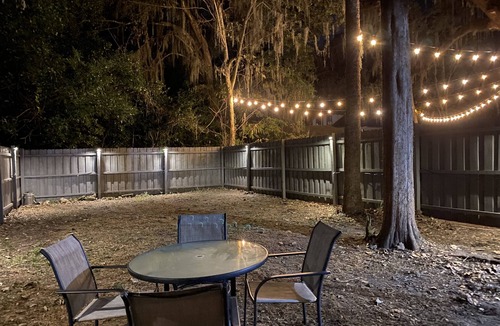 Historic District Apartment | Pet-friendly apartment walking distance to downtown