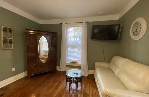 Historic District Apartment | Pet-friendly apartment walking distance to downtown
