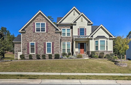 Apex House | Pet-Friendly Apex Home ~10 Mi to Jordan Lake!