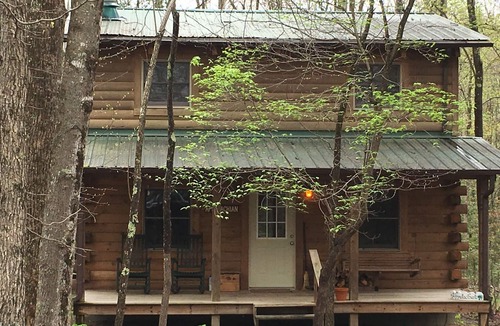 Hico Cabin | Pet Friendly Appalachian Cabin!