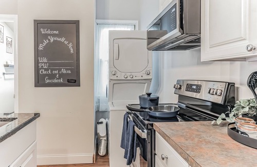 Allentown Apartment | Pet-Friendly Apt Fenced yard Private Parking